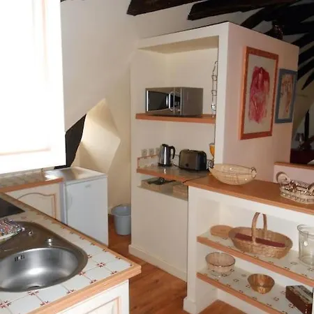 Appartamento Cite Medievale, Charme & Calme, Bien Place *